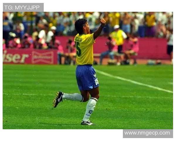 足球传奇永恒回忆：铭刻球星足迹与辉煌瞬间的纪念之旅